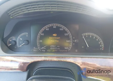 2008 Mercedes-Benz S 550 4Matic z USA, uszkodzony, nr VIN WDDNG86X38A193194